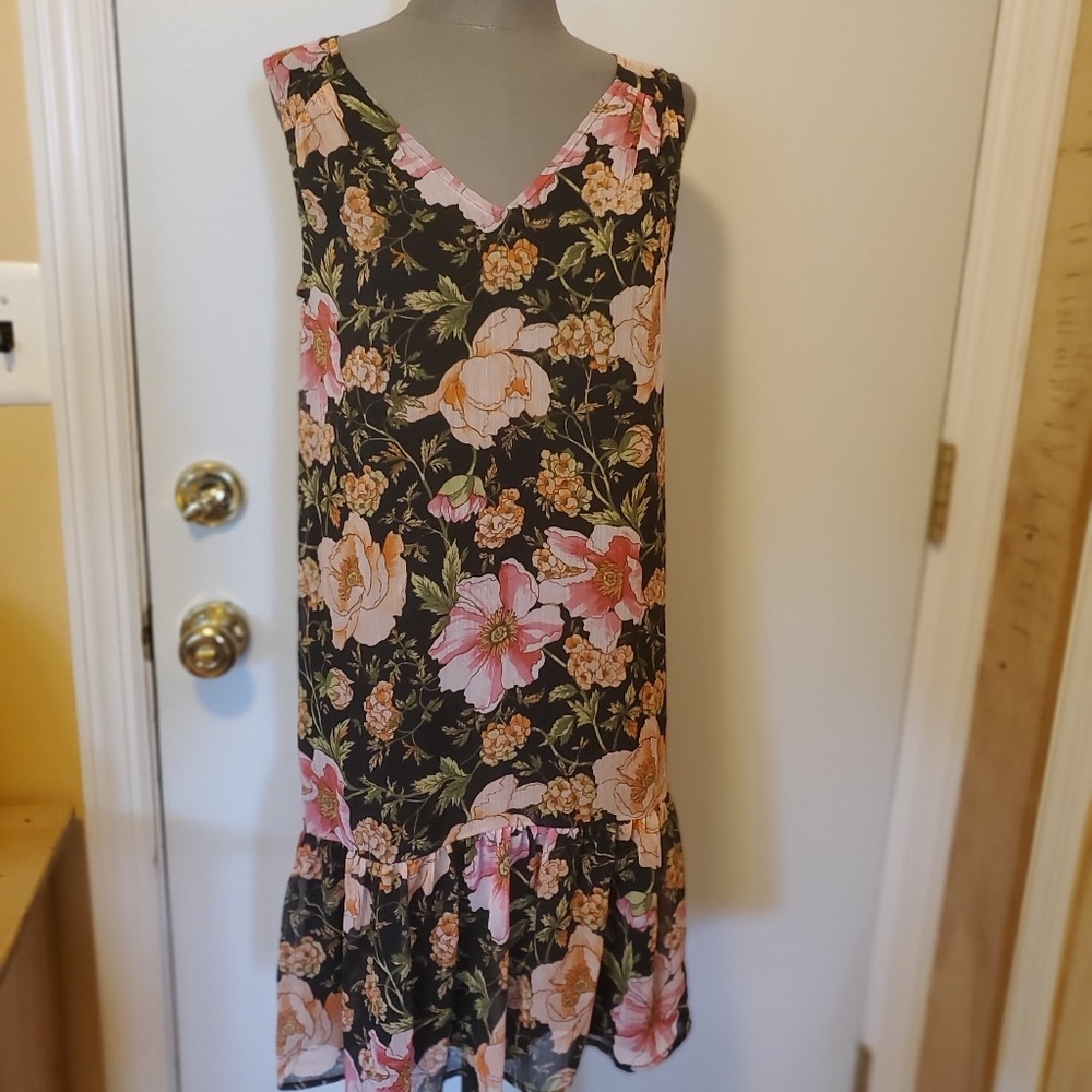 Sleeveless dress